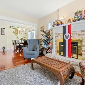 https://apt-crescent-heights-haus.calgaryhotelsearch.com